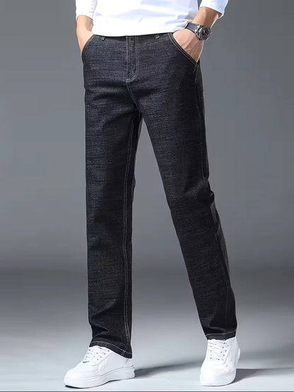 Straight jeans with visible stitching