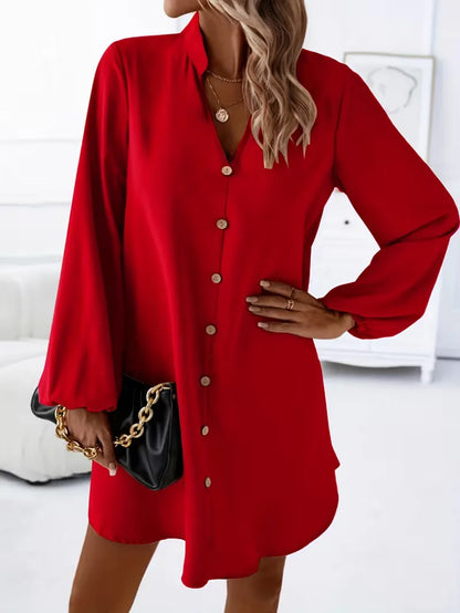 Shirt dress with V-neck and long sleeves