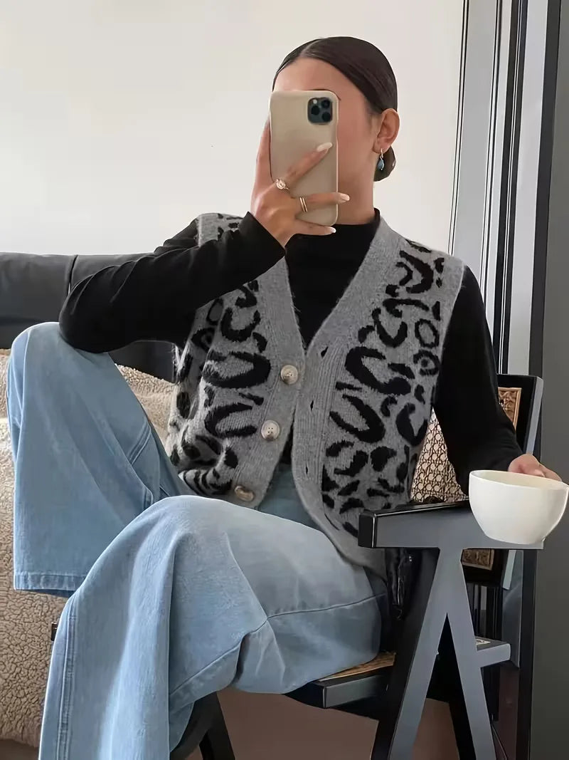 Gilet with Leopard Print