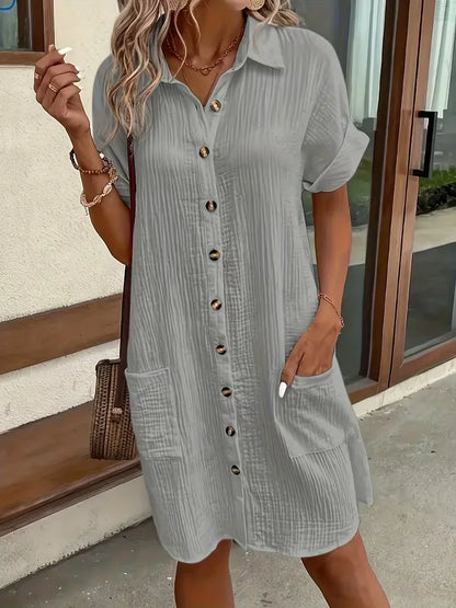 Shirt dress with V-neck and short sleeves
