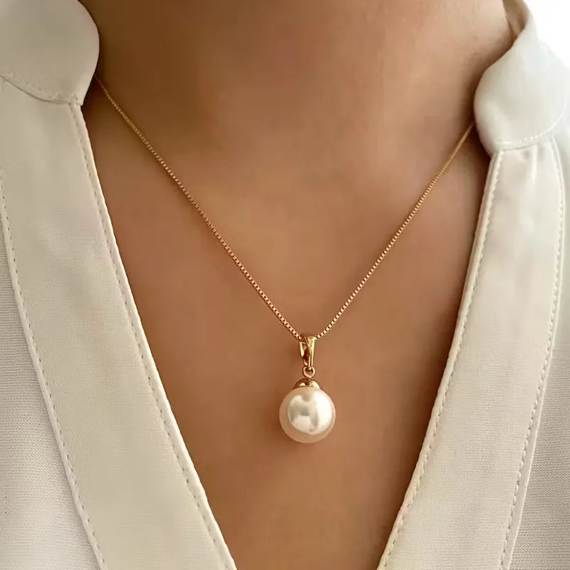 Necklace with Pearl and Earrings
