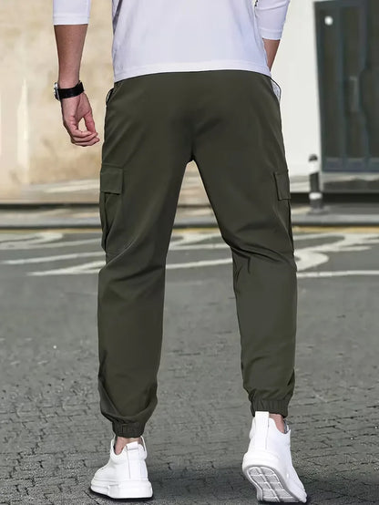 Cargo trousers with tapered leg