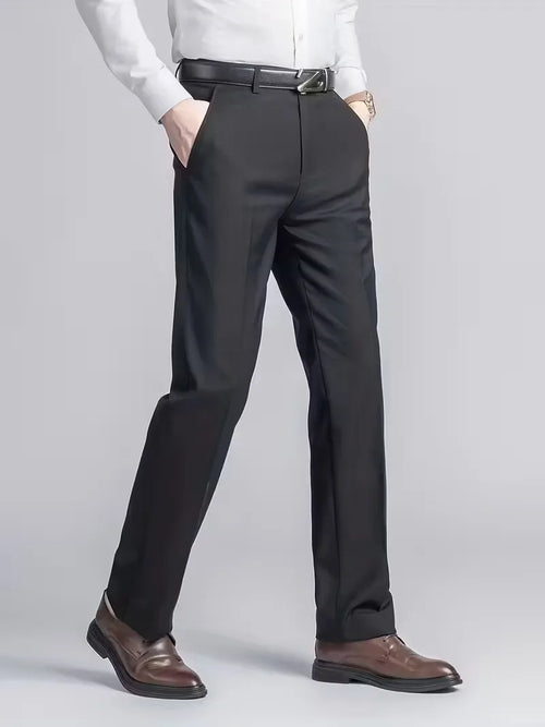 Trousers with elastic waistband and regular fit