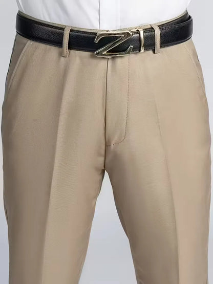 Trousers with elastic waistband and regular fit