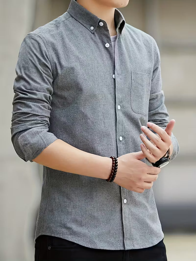 Casual shirt with long sleeves and chest pocket