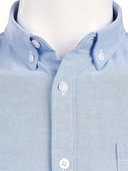 Casual shirt with long sleeves and chest pocket