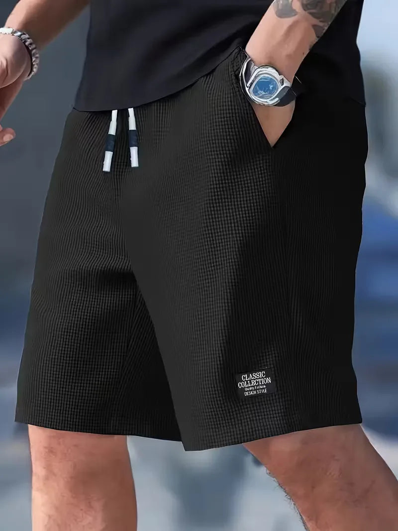 Casual shorts with drawstring waist and side pockets