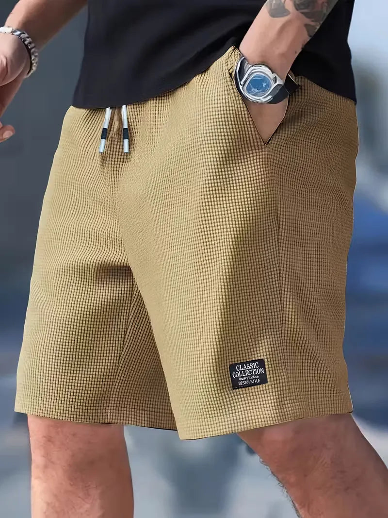 Casual shorts with drawstring waist and side pockets