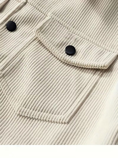Corduroy jacket with two chest pockets and classic collar
