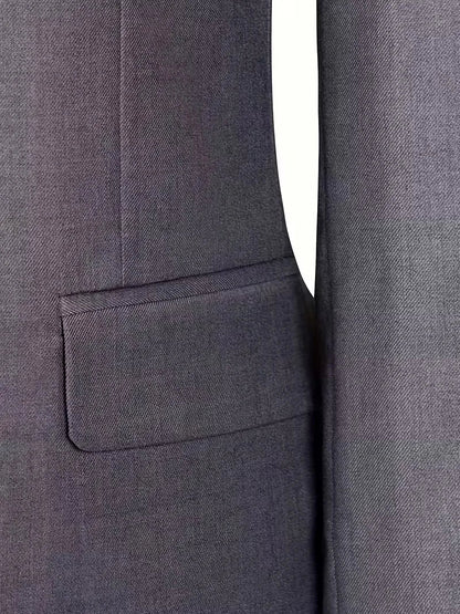 Three-piece men's suit with slim fit and glossy finish