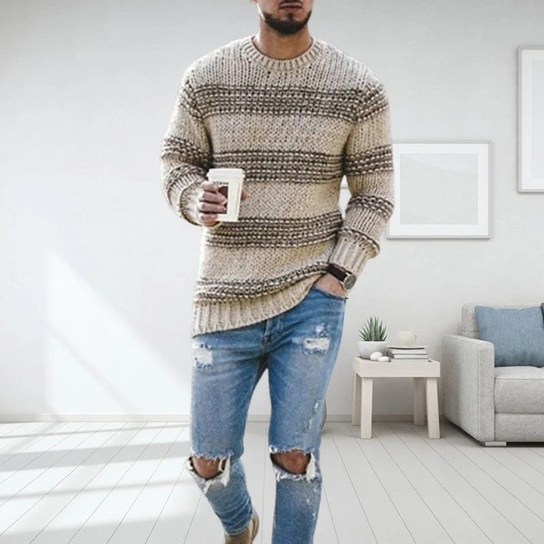 Chunky knitted jumper with round neck and long sleeves