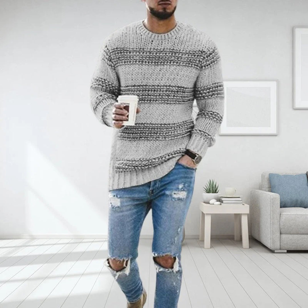 Chunky knitted jumper with round neck and long sleeves
