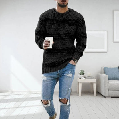 Chunky knitted jumper with round neck and long sleeves