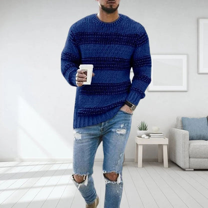 Chunky knitted jumper with round neck and long sleeves