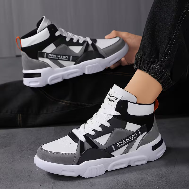 High-top trainers with non-slip sole and lace-up fastening