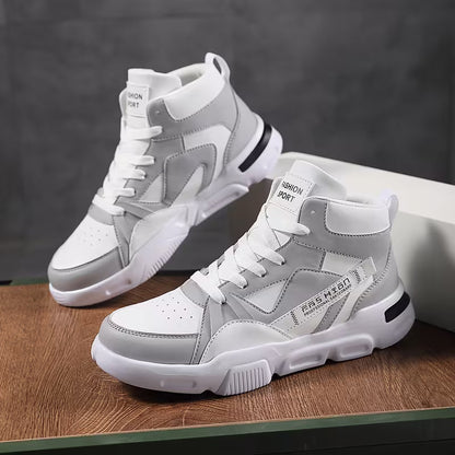 High-top trainers with non-slip sole and lace-up fastening