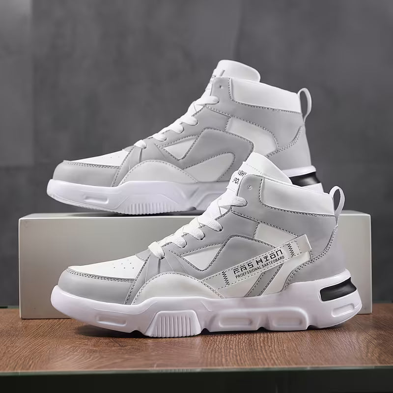 High-top trainers with non-slip sole and lace-up fastening