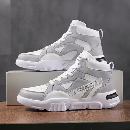 High-top trainers with non-slip sole and lace-up fastening