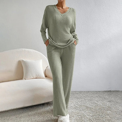 Loungewear Set with V-Neck and Relaxed Fit