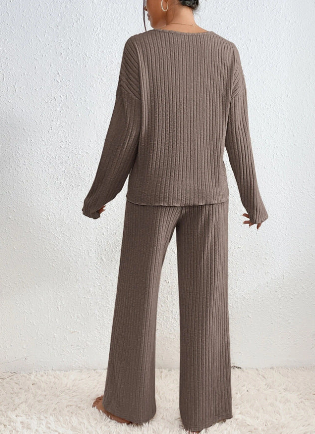 Loungewear Set with V-Neck and Relaxed Fit
