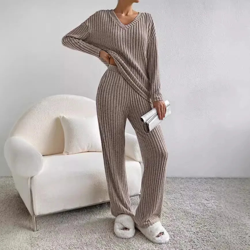 Loungewear Set with V-Neck and Relaxed Fit