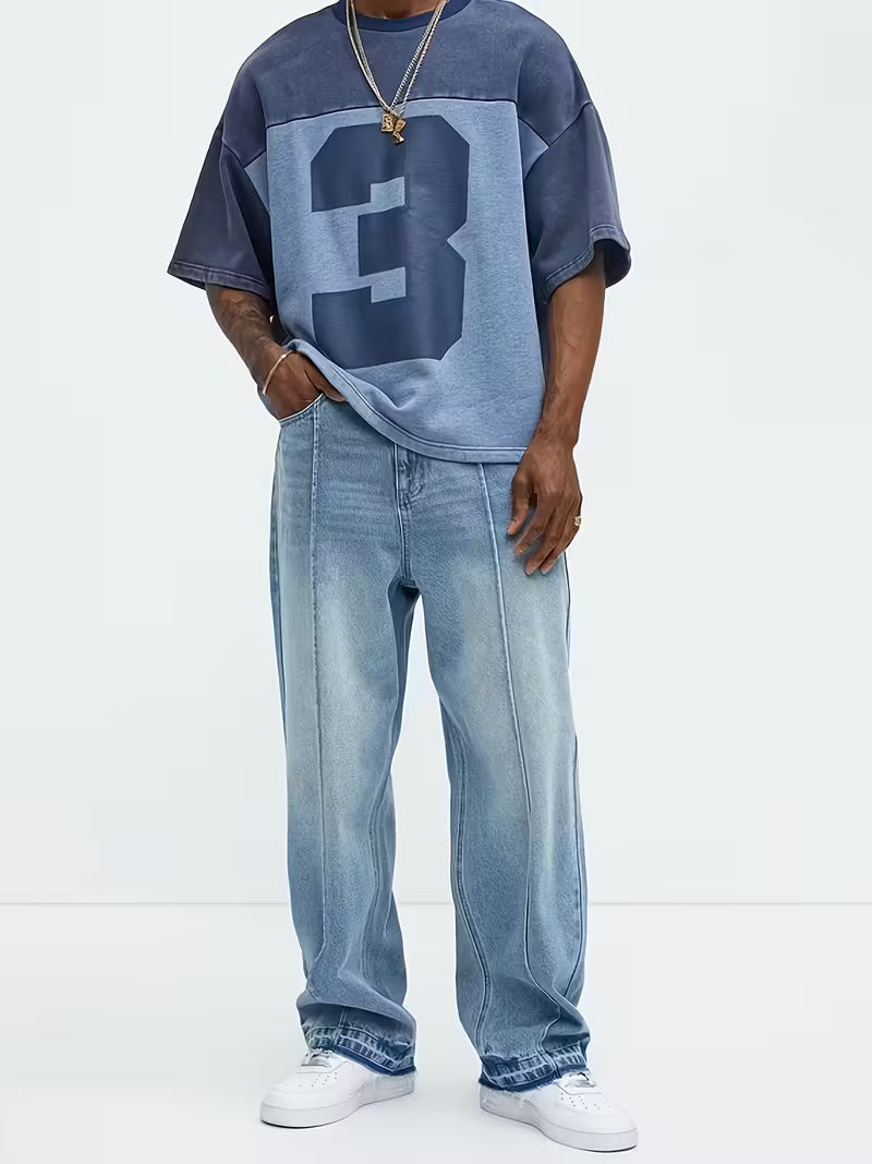 Jeans with a loose straight-leg fit and high waist