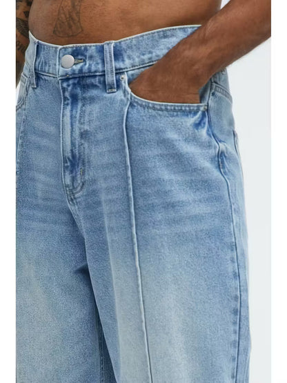 Jeans with a loose straight-leg fit and high waist