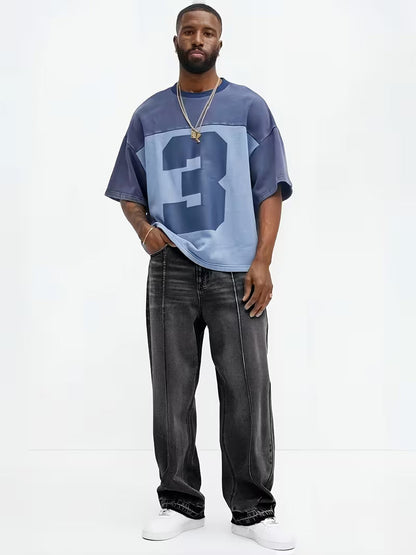 Jeans with a loose straight-leg fit and high waist