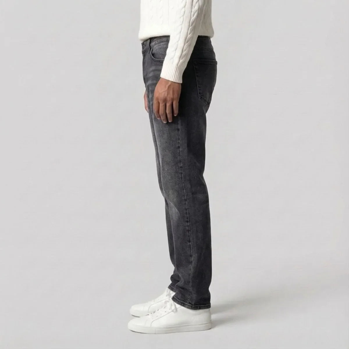 Straight Leg Jeans with Regular Fit