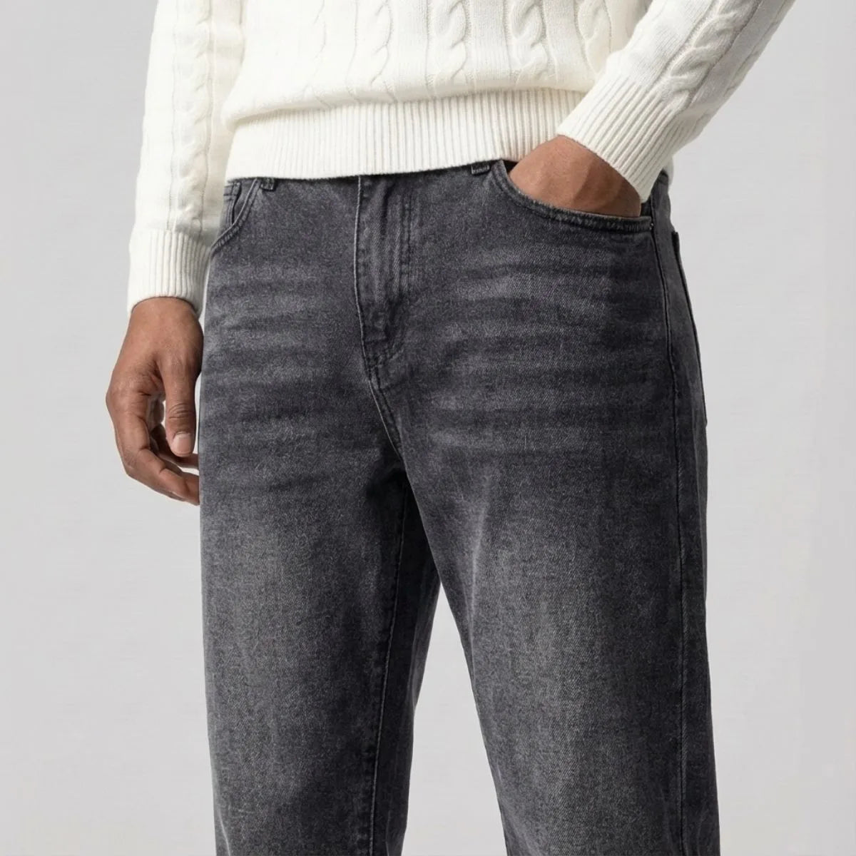 Straight Leg Jeans with Regular Fit