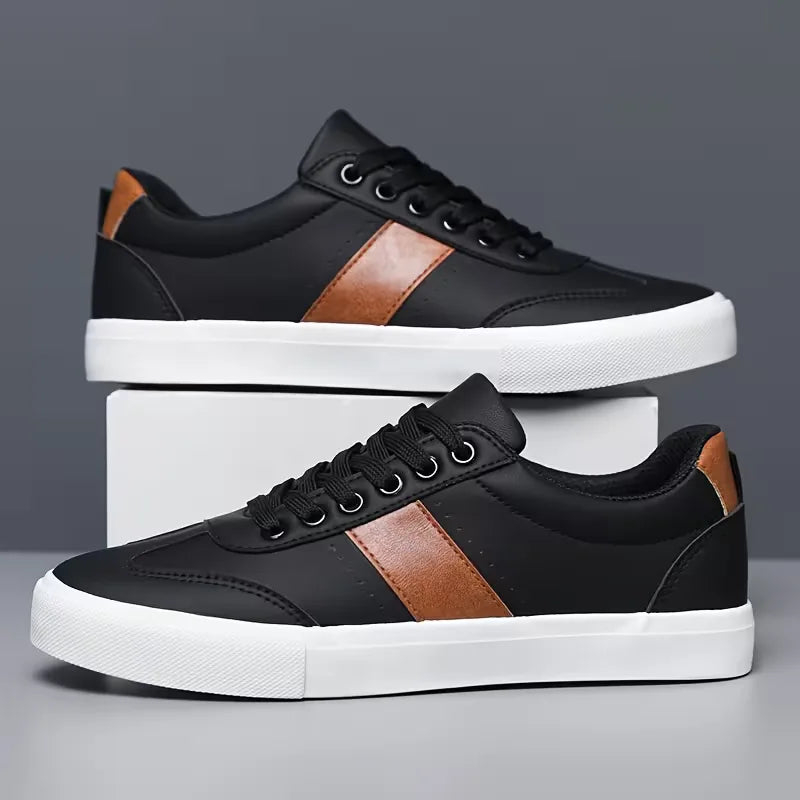 Low sneakers with lace-up fastening and suede accent