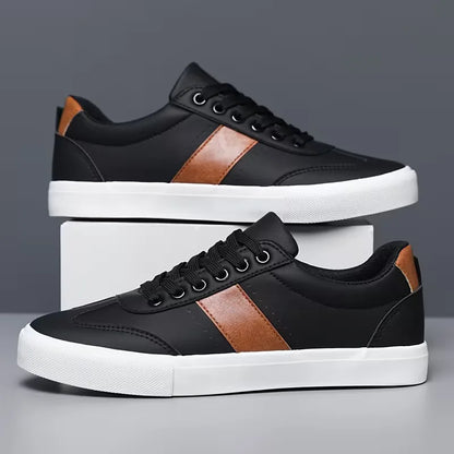 Low sneakers with lace-up fastening and suede accent