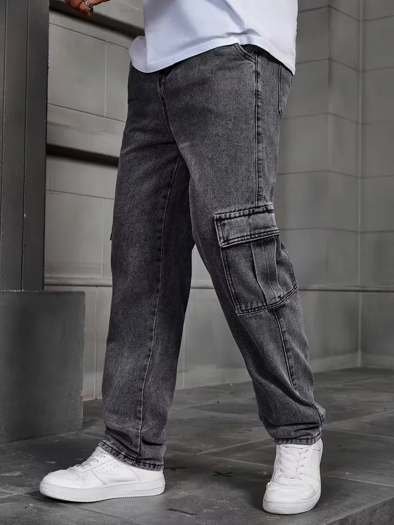 Loose fit trousers for men with cargo pockets