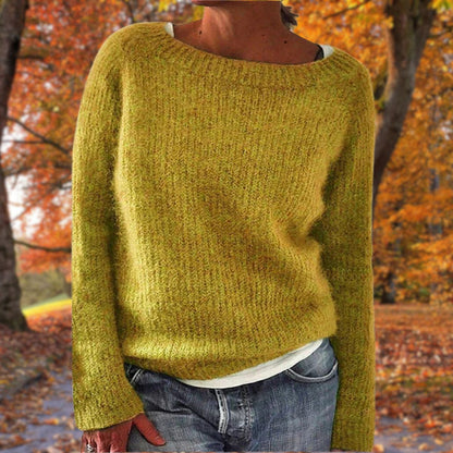 Loose fit jumper with round neck and long sleeves