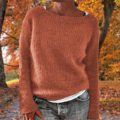 Loose fit jumper with round neck and long sleeves