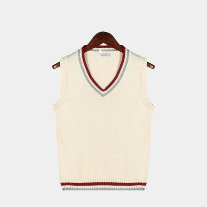 Sleeveless jumper with v-neck and cable pattern