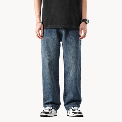 Relaxed retro jeans with a straight fit