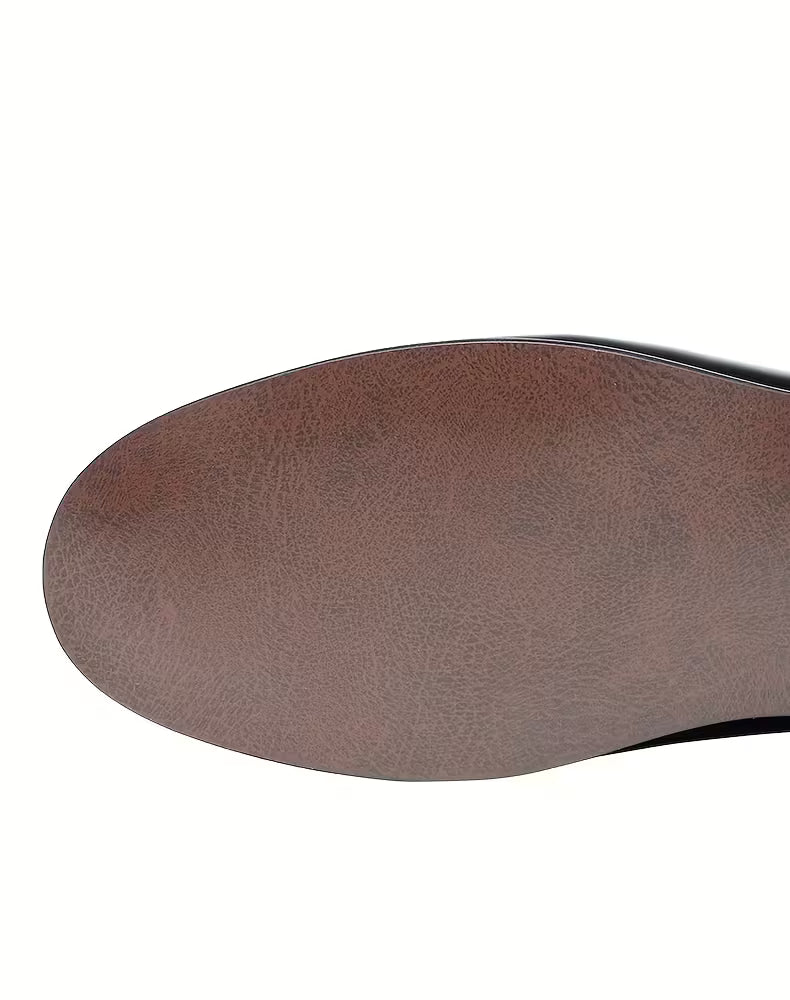 Shoes with lightweight design and pointed toe