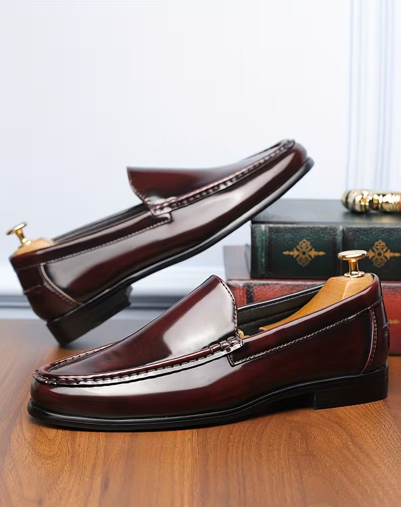 Shoes with lightweight design and pointed toe