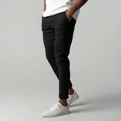 Slim fit chinos with side pockets