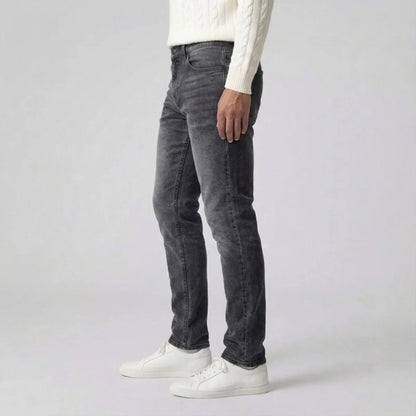 Slim fit jeans with light wash and five-pocket style