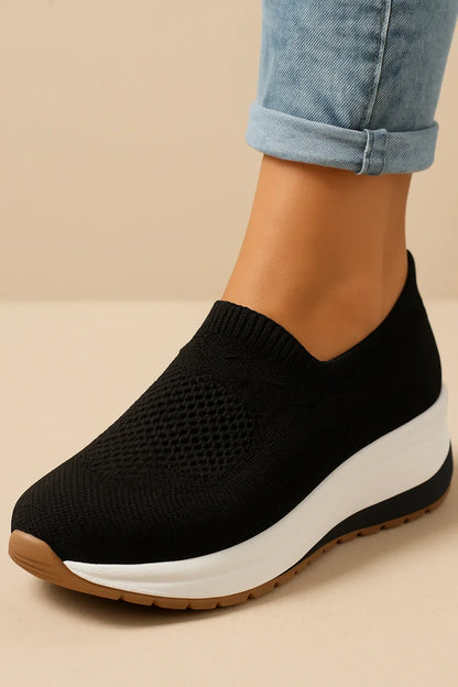 Orthopaedic sneakers with breathable upper and flexible sole