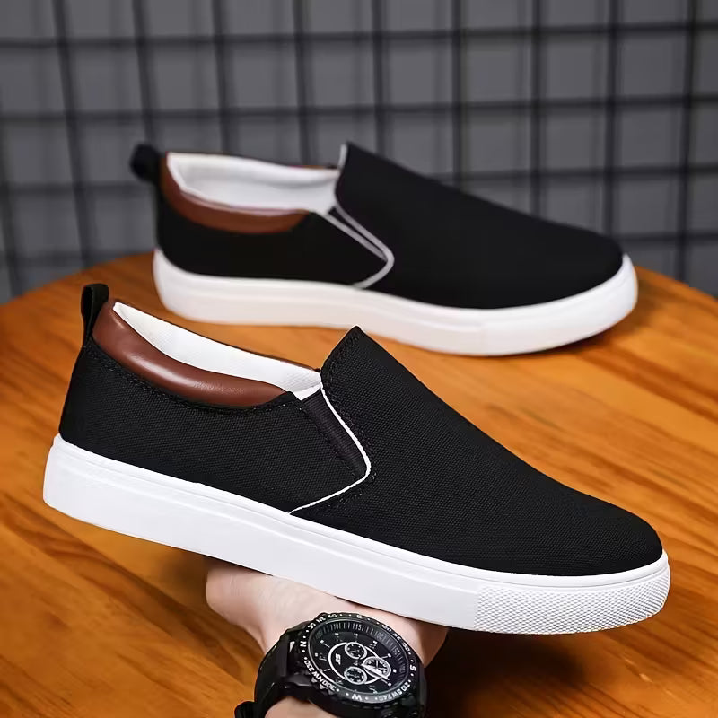 Slip-on shoes with breathable canvas and elastic opening