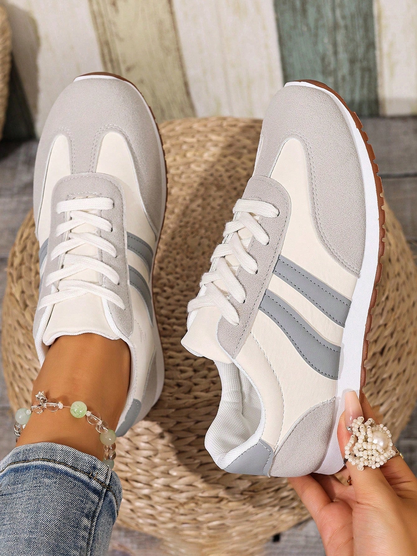 Sneakers with colour block design and lace-up closure