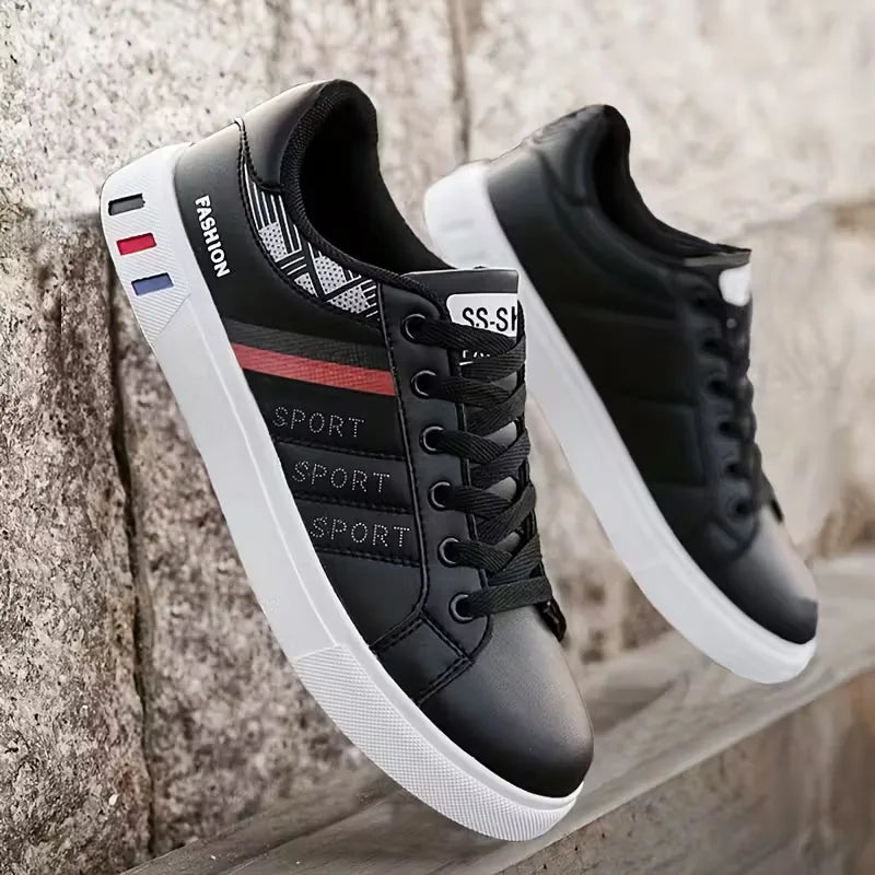 Sneakers with a modern look and lace-up fastening