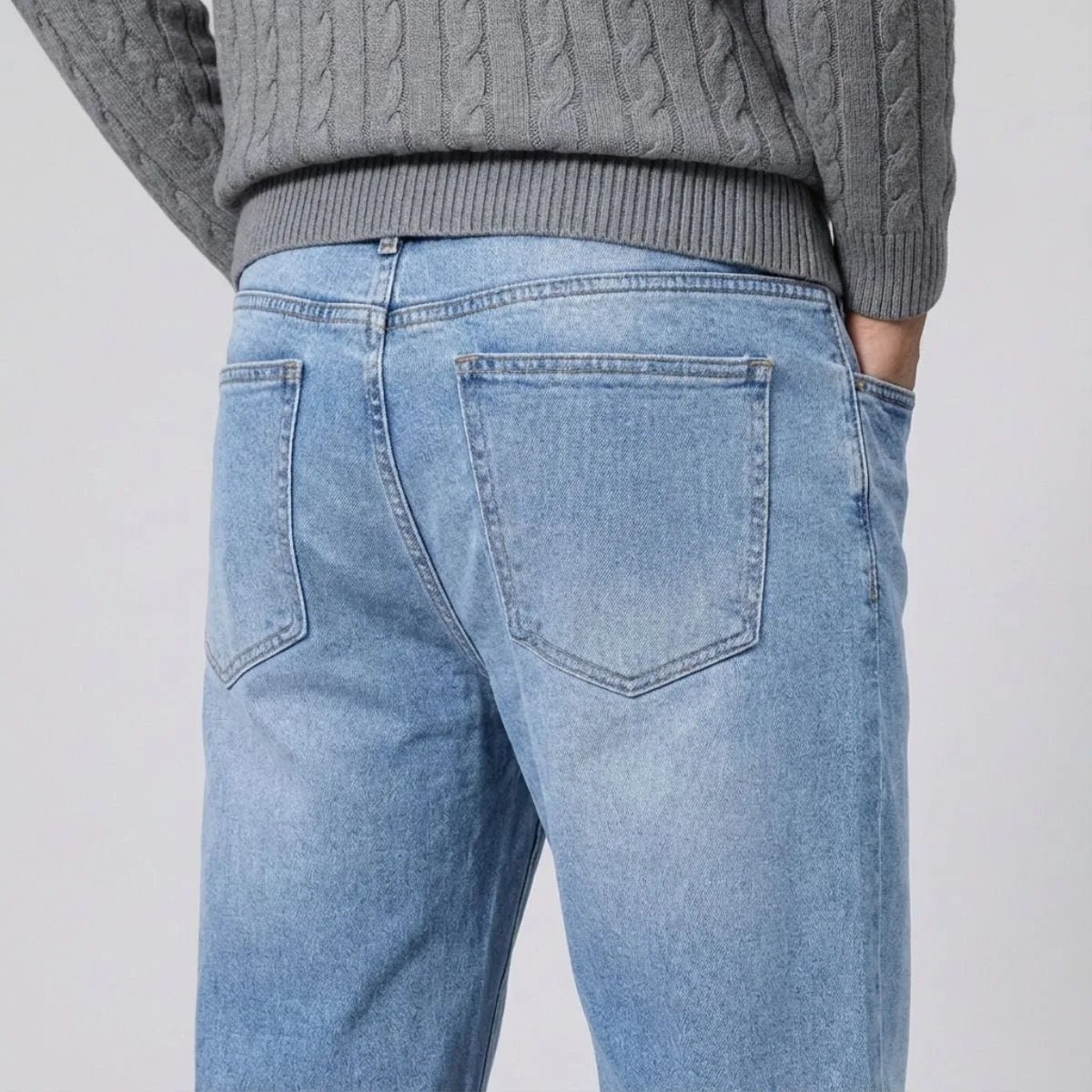 Straight Leg Jeans with Regular Fit