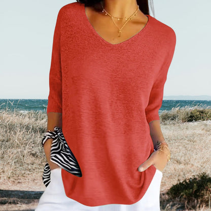 Top with V-neck and three-quarter sleeves