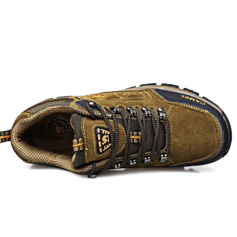 Walking shoes with breathable mesh lining