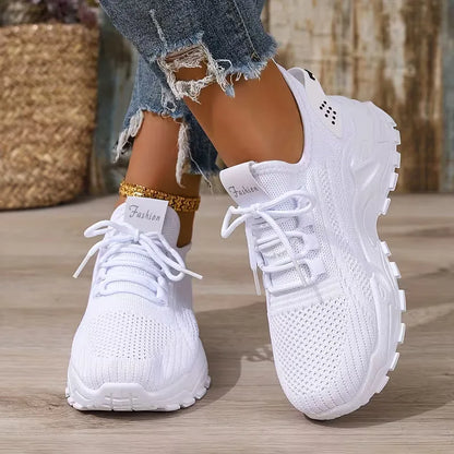 Low sneaker with mesh upper