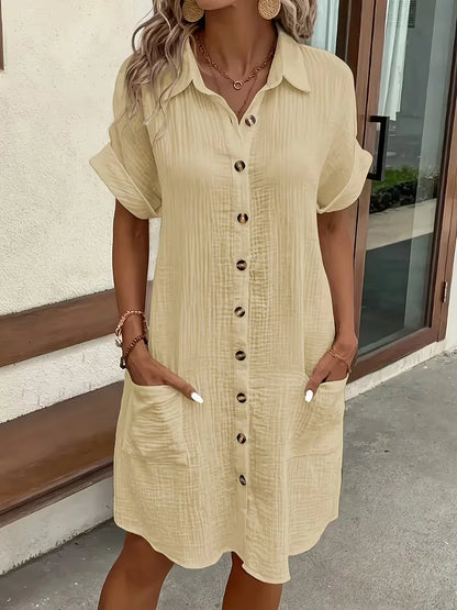 Shirt dress with V-neck and short sleeves